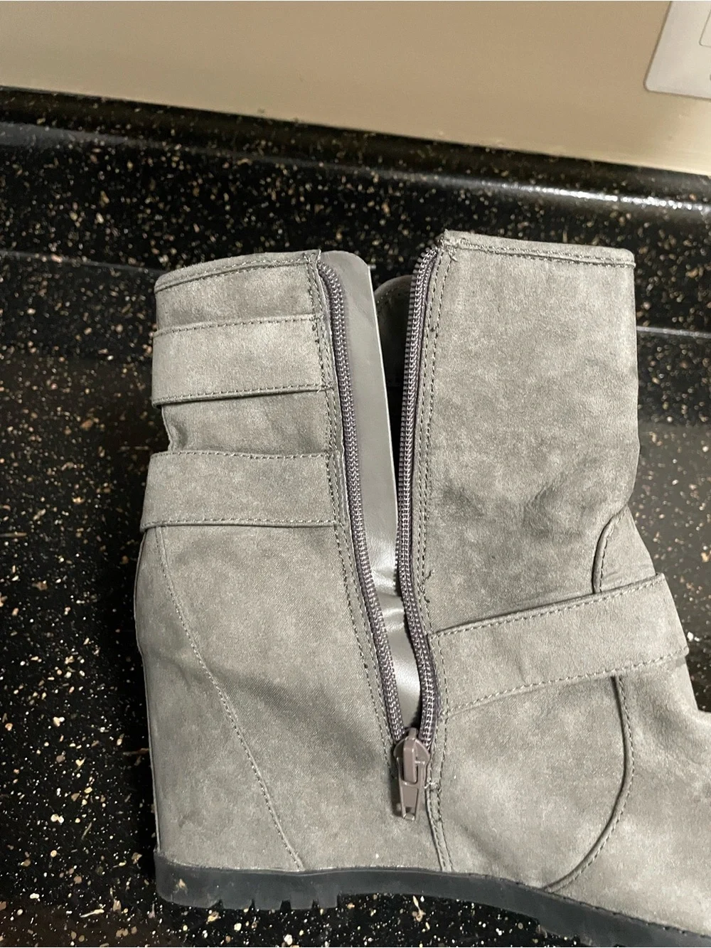 UNISA Women's SUEDE ANKLE BOOTS Gray 4
